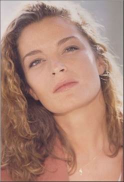 R�sultat d�images pour isabelle renauld